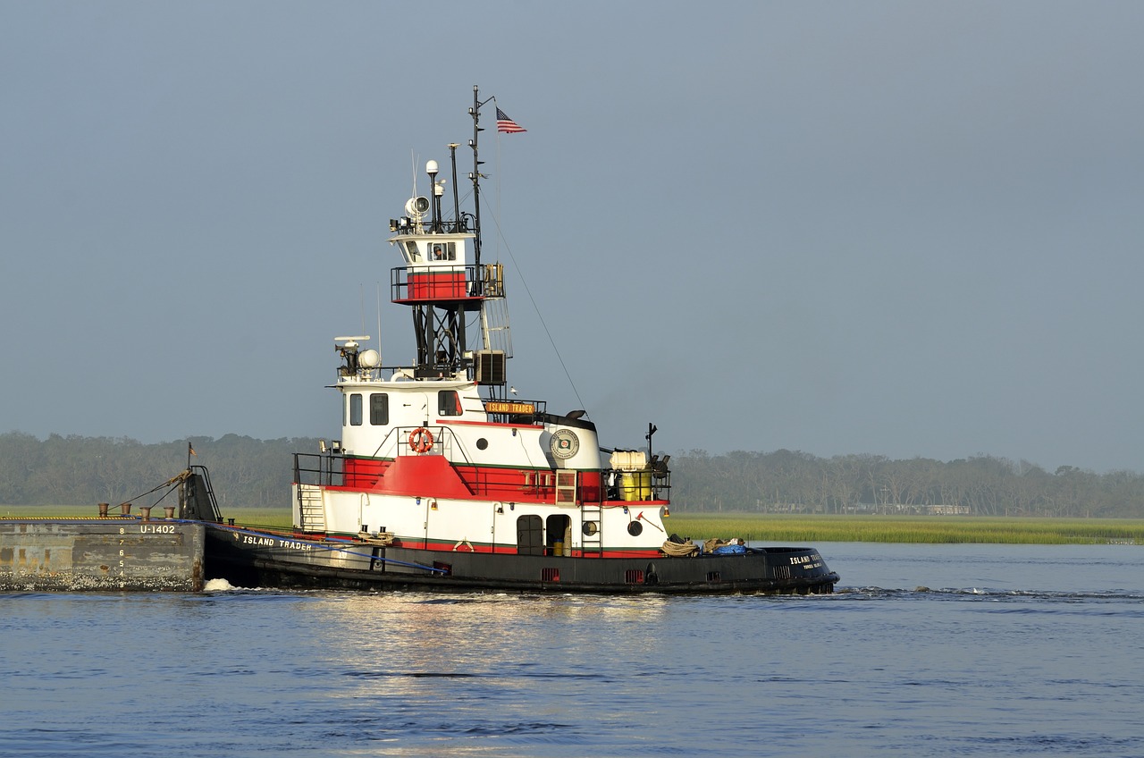 Bateau pousseur fluvial consommation en poussage avec une barge